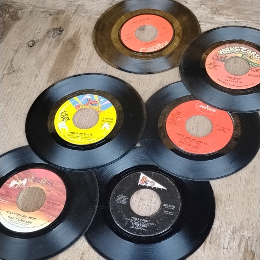 Assorted 45 RPM Vinyl Singles - Black with Multi-Color Labels - Picture 6 of 6